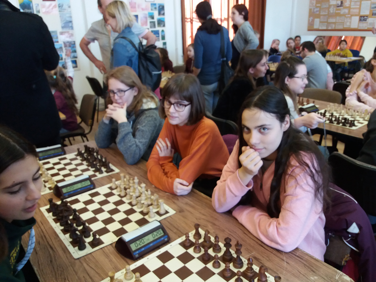 sakk találkozó helyén flörtölés lányok